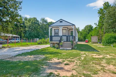 1728 County Road 340 Cleveland TX 77365