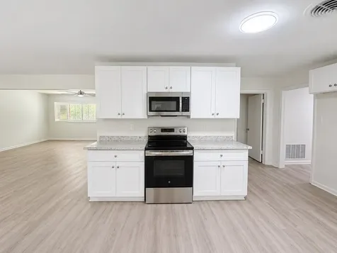 807 W Murrill Street Baytown TX 77520