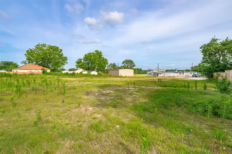 1203 S Main Street Baytown TX 77520