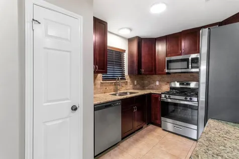 102 Summer Crest Circle The Woodlands TX 77381
