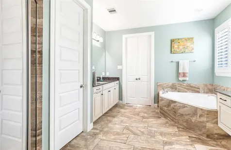 13808 N Lake Branch Lane Houston TX 77044