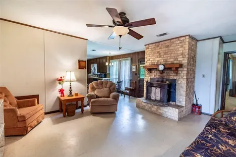 125 Forrest Lane Brenham TX 77833