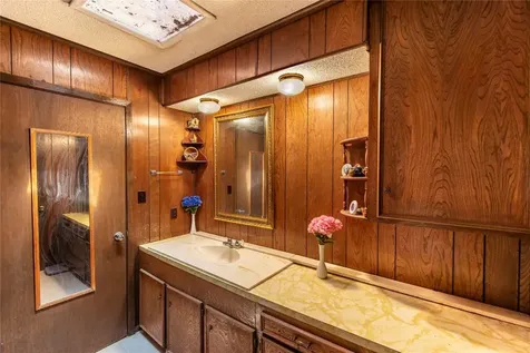 125 Forrest Lane Brenham TX 77833