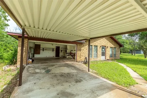 125 Forrest Lane Brenham TX 77833