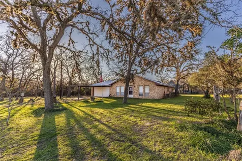 125 Forrest Lane Brenham TX 77833