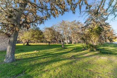 125 Forrest Lane Brenham TX 77833