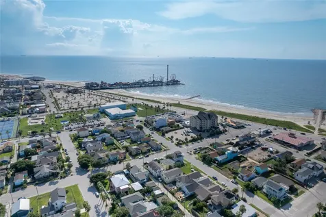 2912 Avenue R Galveston TX 77550