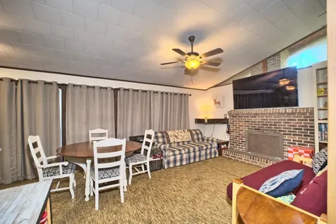 90 W Easy Street Burkeville TX 75932