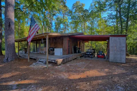 90 W Easy Street Burkeville TX 75932
