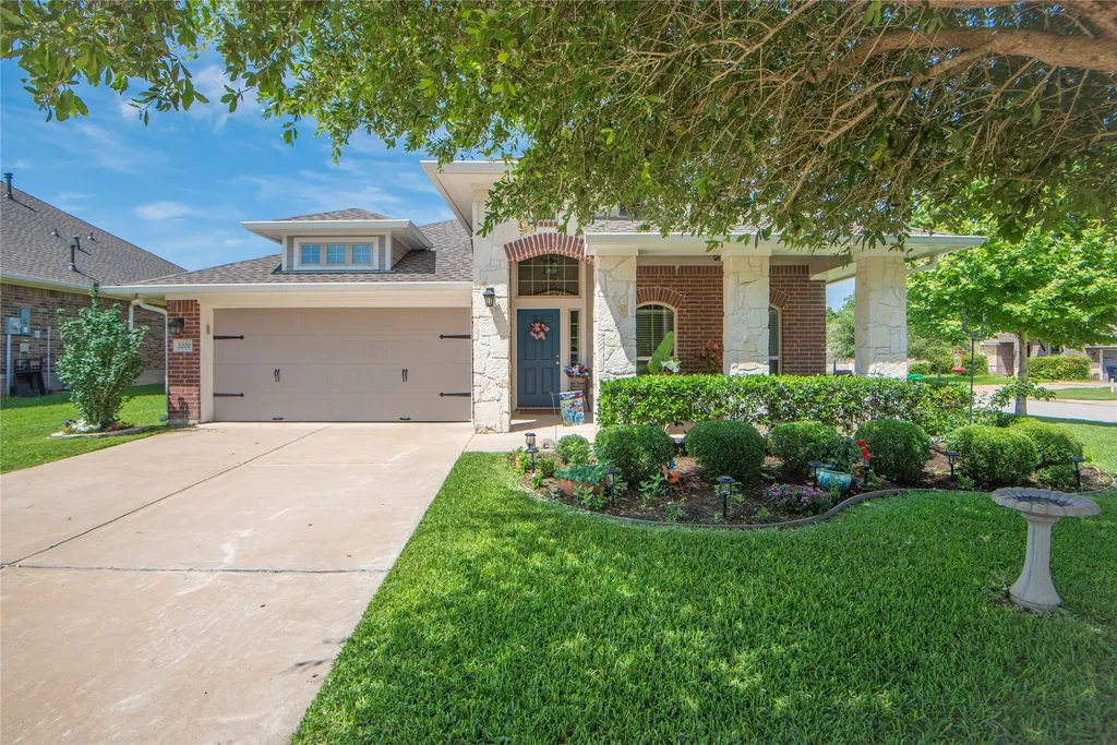 2200 Infield Court Brenham TX 77833
