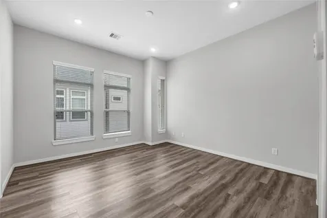 5823 Fairdale Lane C Houston TX 77057