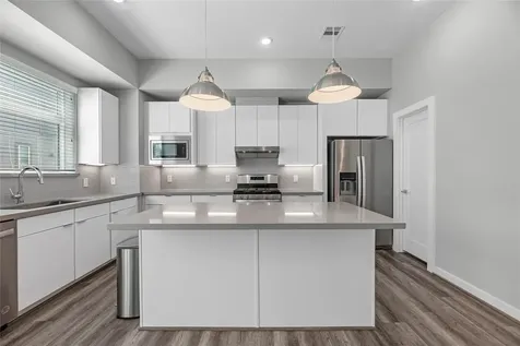 5823 Fairdale Lane C Houston TX 77057