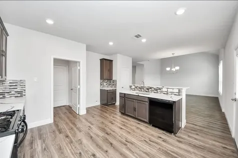 7638 Nevaeh Crest Path Houston TX 77016