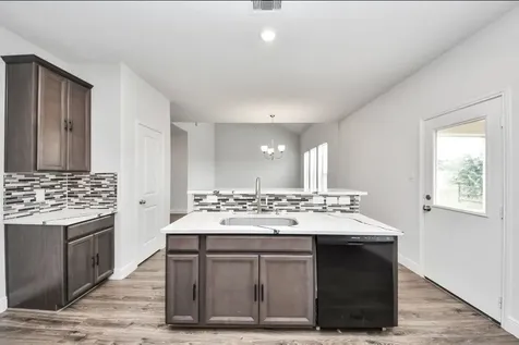 7638 Nevaeh Crest Path Houston TX 77016
