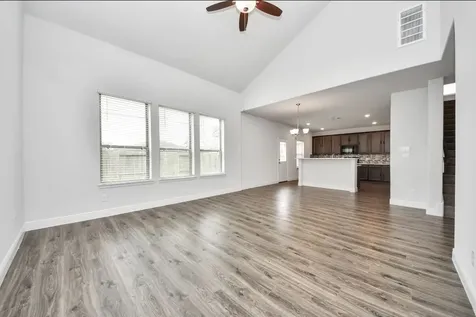 7638 Nevaeh Crest Path Houston TX 77016