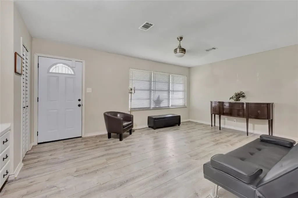 930 Creager Street Houston TX 77034