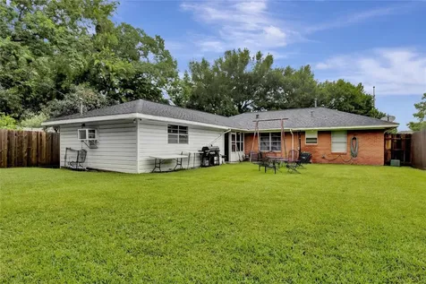 930 Creager Street Houston TX 77034