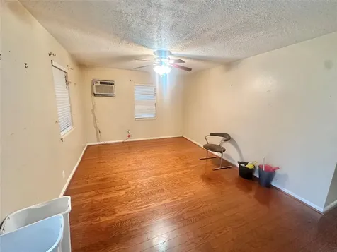 10206 Ashville Drive Houston TX 77051