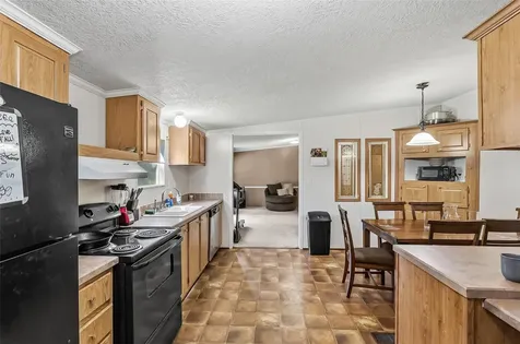 1027 Private Road 4041 Dime Box TX 77853