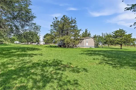 1027 Private Road 4041 Dime Box TX 77853