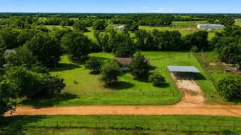 1027 Private Road 4041 Dime Box TX 77853