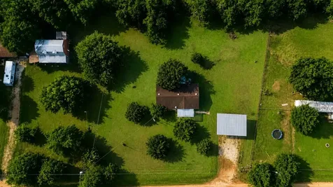 1027 Private Road 4041 Dime Box TX 77853