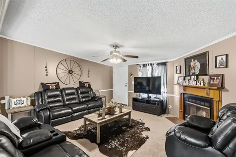 1027 Private Road 4041 Dime Box TX 77853