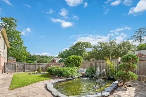 707 Lytton Springs Spring TX 77373