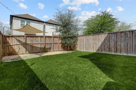 2413 Chapman Street Houston TX 77009