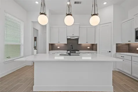 11914 North Pavillion Drive Mont Belvieu TX 77523