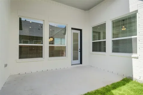 11914 North Pavillion Drive Mont Belvieu TX 77523
