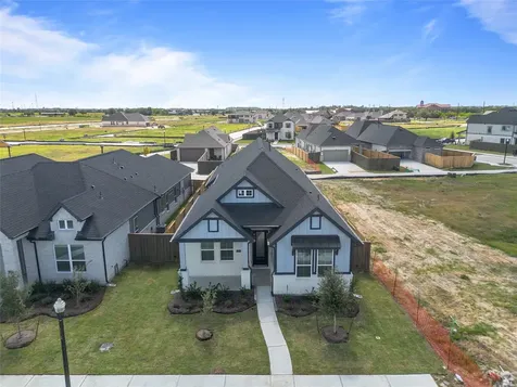 11914 North Pavillion Drive Mont Belvieu TX 77523