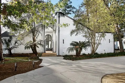 10 W Shady Lane Houston TX 77063