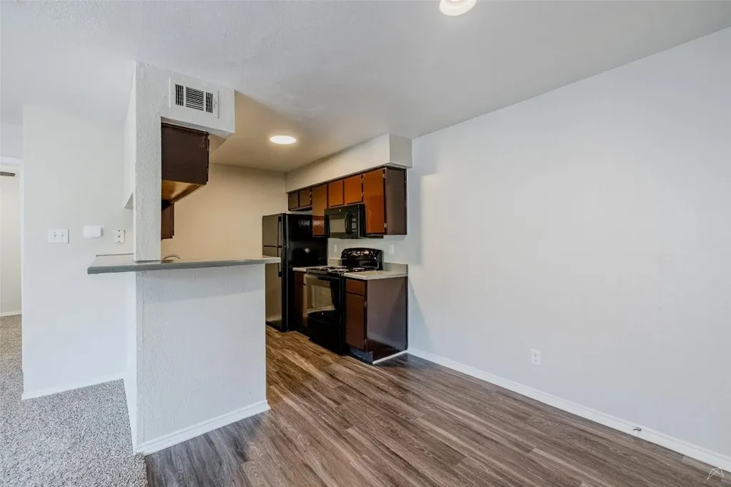 2809 W William Cannon Drive I101 Austin TX 78745