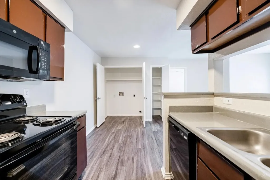 2809 W William Cannon Drive I101 Austin TX 78745