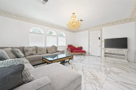 24 Windermere Lane Houston TX 77063