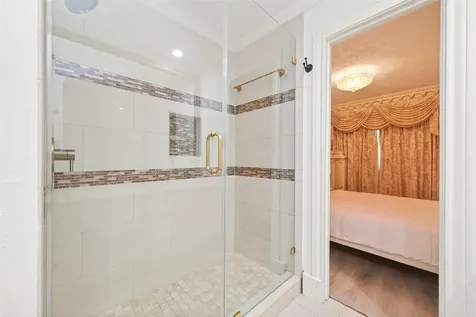 24 Windermere Lane Houston TX 77063