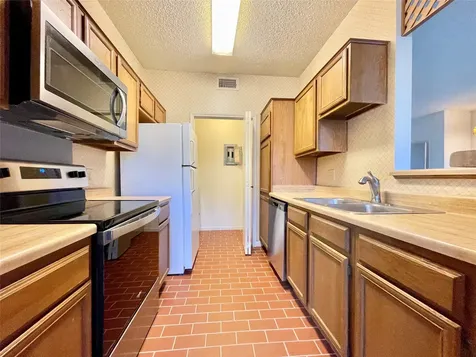 8365 Sands Point Drive 221 Houston TX 77036