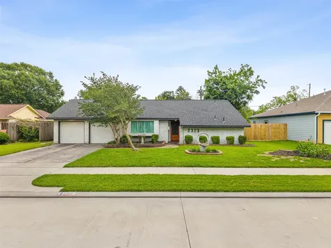 2313 Cedar Street Pearland TX 77581