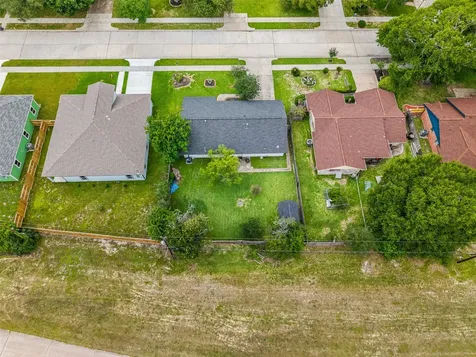 2313 Cedar Street Pearland TX 77581