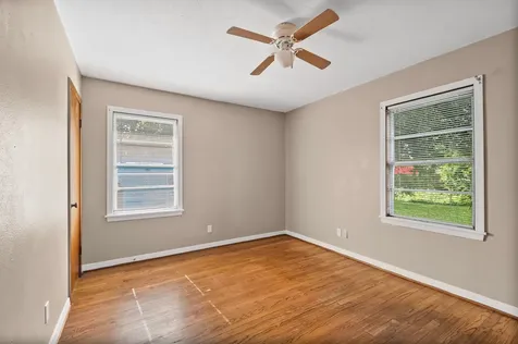 5532 Meadow Creek Lane Houston TX 77017