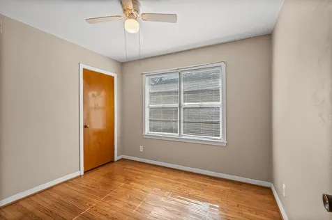 5532 Meadow Creek Lane Houston TX 77017