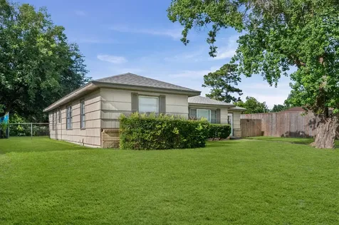 5532 Meadow Creek Lane Houston TX 77017