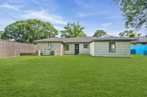 5532 Meadow Creek Lane Houston TX 77017