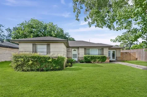 5532 Meadow Creek Lane Houston TX 77017