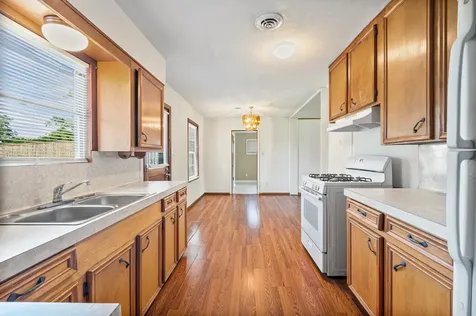 5532 Meadow Creek Lane Houston TX 77017