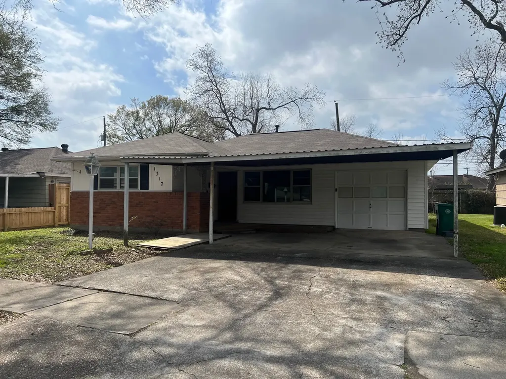 1317 Susan Street Pasadena TX 77506