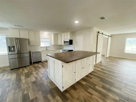 443 Bayou View Drive El Lago TX 77586