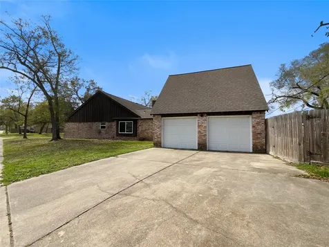 443 Bayou View Drive El Lago TX 77586