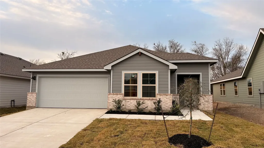 2309 White Wing Navasota TX 77868